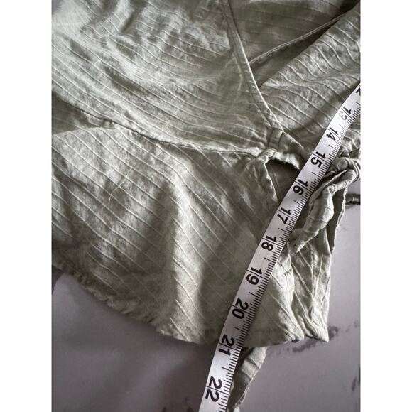 Universal Thread Crossover Tie Blouse Bubble Sleeve Sage Green Size Medium - Picture 7 of 8